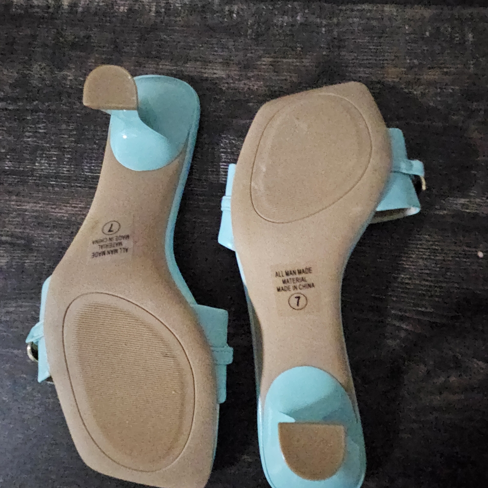 Soda Women's Heels in Light Blue